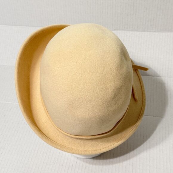 Vintage MARIVA ENGLAND Cloche Felt Hat Cream Color w Decorative Band main image 5